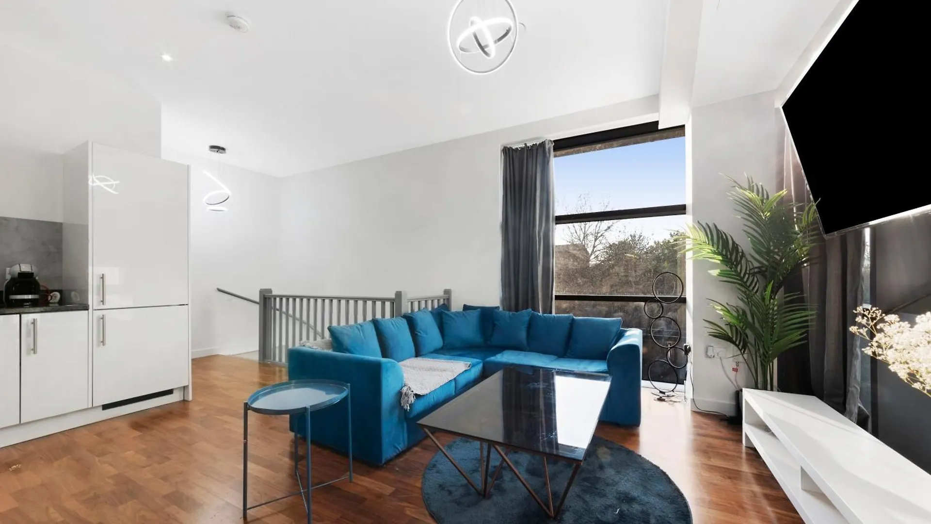 Riverside 2 Bedroom Stratford London United Kingdom