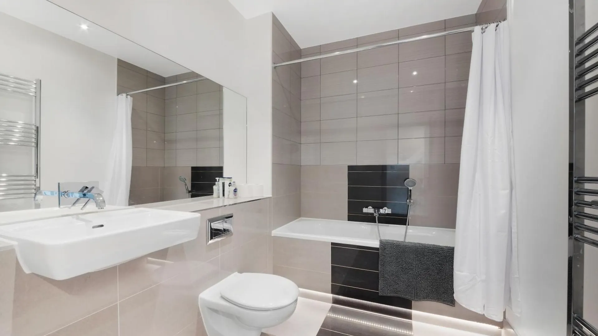Apartment Riverside 2 Bedroom Stratford London United Kingdom